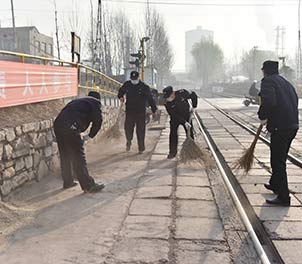 泰鋼共青團義務(wù)勞動