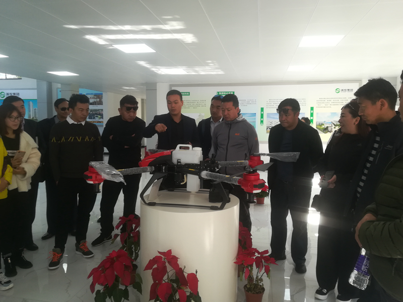 那曲、富陽兩地農業代表團參觀考察瓶窯基地