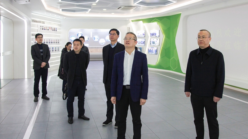 省供銷社黨委委員、理事會副主任董益彪走訪浙農(nóng)